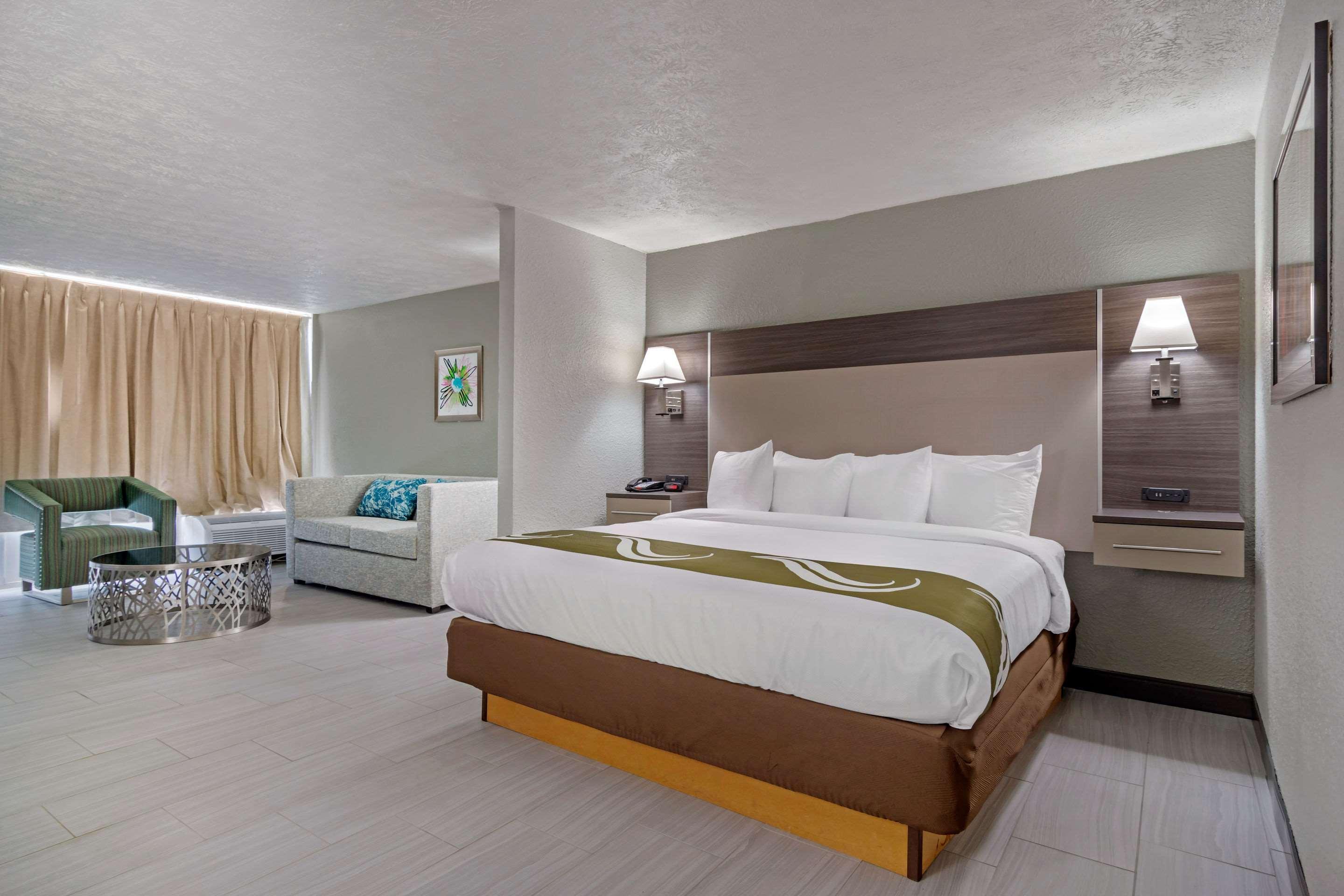 Quality Inn & Suites Картерсвилл Экстерьер фото